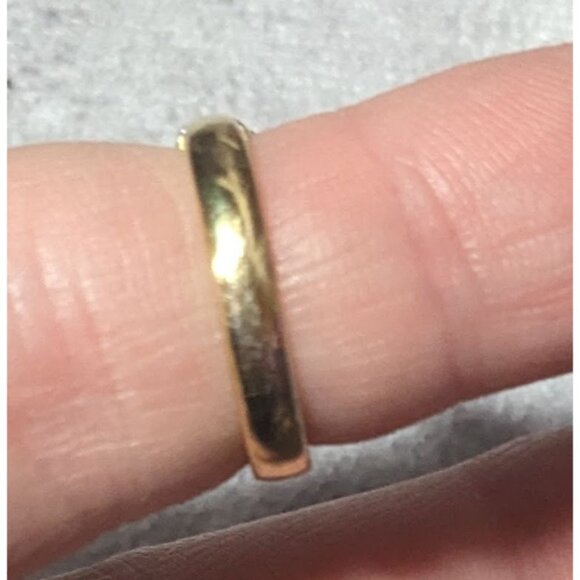 Elegant Glam Triple Crystal Layer Gold Tone Ring Size 5 - Picture 11 of 11